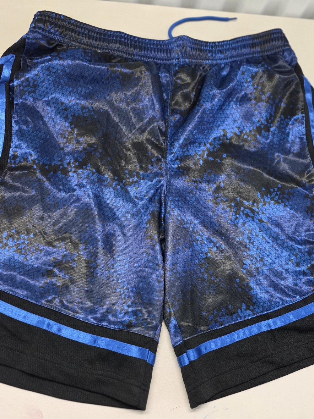 AND1 Athletic Long Shorts Basketball Gym Digital Camo Design Men's XL Inseam 11